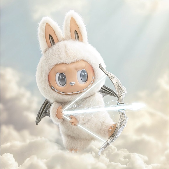 The Monsters- Angel in Clouds Vinyl Face Doll - Picture 1 of 7